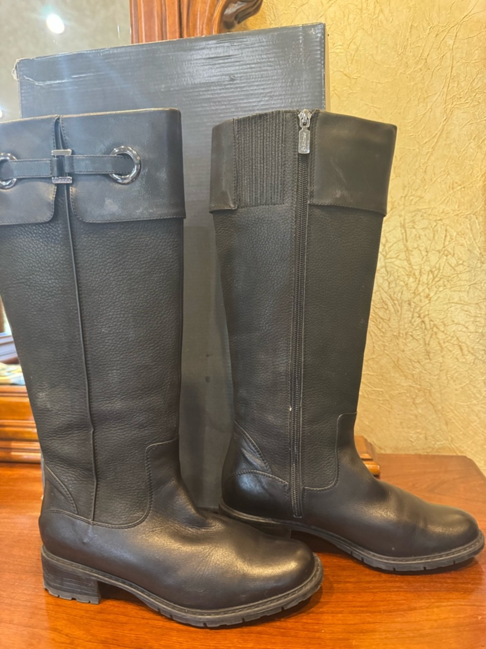 Blondo Black Leather Trim Felt Boot Liner